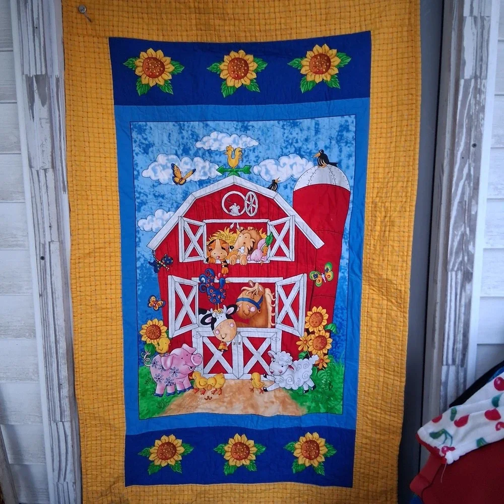 Baby Crib Quilt Blanket Cheery Barnyard Farm Animals Bright Multicolor EUC